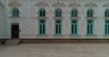 Panorama of the courtyard of Sitorai MohiHosa Palace video