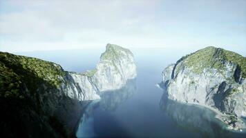lofoten es un cadena de islas lejos norte en el costa de Noruega foto