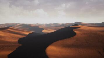 aéreo de namibio Desierto y arena dunas foto
