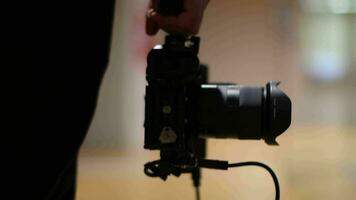 cineoperatore Tenere un' dslr telecamera video