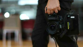 camarógrafo participación un dslr cámara video
