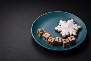 hermosa Navidad composición con Copiar espacio con un inscripción en de madera cubitos foto