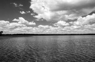 negro y blanco hermosa cielo antecedentes foto