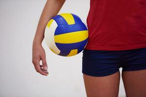 niña jugando voleibol foto