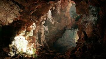 un túnel con un misterioso ligero a el final foto