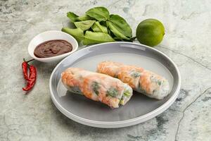 Vietnamese spring roll with prawn photo