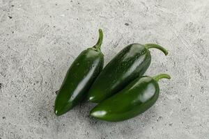 crudo verde mexicano jalapeño pimienta foto