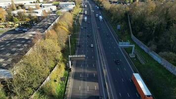 britisch Durchgangsstraße Antenne Hyperlapse von dynamisch Autobahn Bewegung video