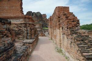 the ruins of the temple in the city of thailand photo
