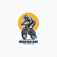 montaña bicicleta logo emblema vector imagen