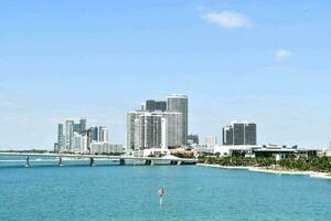 el Miami horizonte desde el centro de deportes acuáticos foto