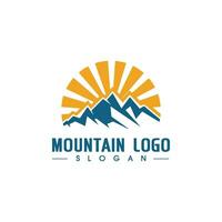 logotipo de icono de montaña vector