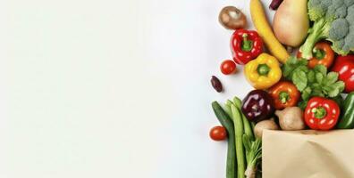 ai generado sano comida en papel bolso vegetales y frutas en blanco antecedentes. ai generado foto