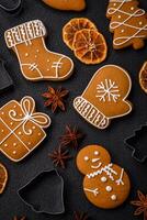 Delicious gingerbread cookies with honey, ginger and cinnamon photo