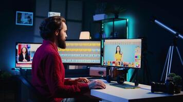 fotógrafo usando Programas em computador para executar edição operações, corrigindo imagens dentro criativo agência. foto editor usando Área de Trabalho pc tp faço ajustes para fotografias video