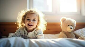 ai generado un pequeño niña con un alegre sonrisa acostado en su cama. generativo ai foto