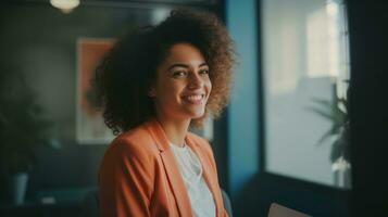 AI generated A curly-haired, self-confident woman who radiates happiness and self-confidence. Generative AI photo