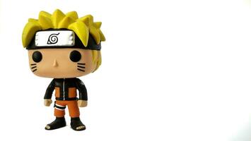 Jacarta, Indonesia en noviembre 20, 2023. funko popular vinilo figura nuevo desde Reino Unido articulo naruto uzumaki foto