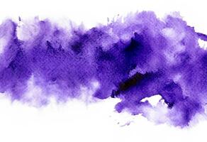púrpura acuarela pintar chapoteo en blanco antecedentes foto