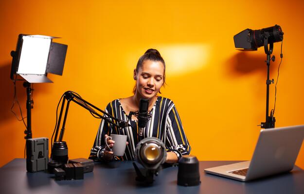 Podcast Studio Background Stock Photos, Images and Backgrounds for Free