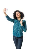 mujer haciendo selfie foto