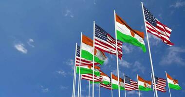 förenad stater och niger flaggor vinka tillsammans i de himmel, sömlös slinga i vind, Plats på vänster sida för design eller information, 3d tolkning video