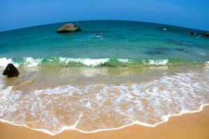 hermosa playa paisaje en Tailandia foto