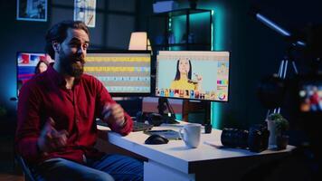 foto editor rodaje en línea tutorial acerca de profesionalmente color de corrección fotografías. fotógrafo grabación guía con contenido creación equipo en utilizando retocar software para Internet espectadores video