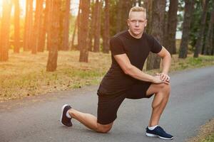 correr en el bosque foto