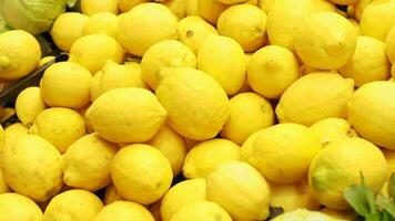 Lemon selling in supermarkets in istanbul video