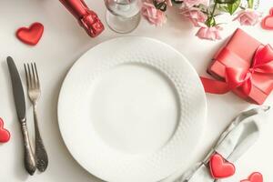 San Valentín día, vistoso papel corazones en línea como un regalo para San Valentín dia.corazon es otoño amor. marco, 3d amor me gusta corazón íconos flotante en pequeño rojo presente regalo caja con febrero ,14 enamorado día foto