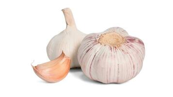 organic Raw garlic, garlic cloves isolated on white background, with clipping path photo