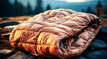 ai generado cerca arriba de un dormido bolso en parte superior de un montaña en el noche. foto