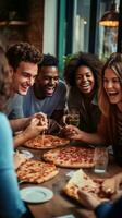 ai generado grupo de amigos reunido alrededor un mesa, cada participación un rebanada de Pizza con grande sonrisas en su caras foto