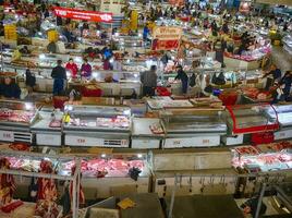 chorsu mercado es un circular interior Carsi cubierto mercado, de venta caballo carne foto