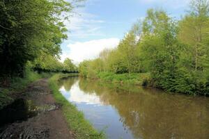 A view of the Shropshire Union Canal at Whitchurch photo