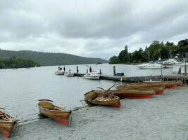 Windermere en el Reino Unido en 10 agosto 2023. un ver de lago Windermere desde arqueamiento foto