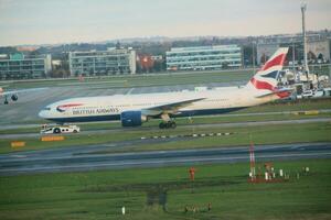 London in the UK on 5 November 2023. An Aeroplane coming in to land at London's Heathrow Airport photo