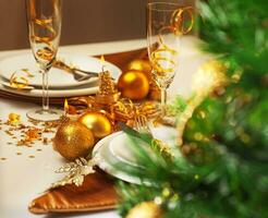 Christmas table setting photo