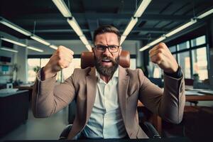 ai generado retrato de un empresario sentado en un oficina y celebrando éxito. generativo ai. foto