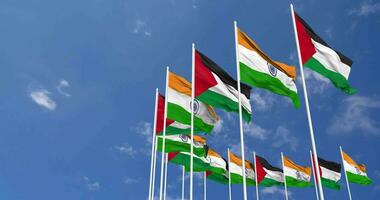 India y Palestina banderas ondulación juntos en el cielo, sin costura lazo en viento, espacio en izquierda lado para diseño o información, 3d representación video