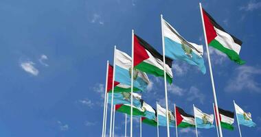 san Marino e Palestina bandiere agitando insieme nel il cielo, senza soluzione di continuità ciclo continuo nel vento, spazio su sinistra lato per design o informazione, 3d interpretazione video