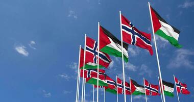 Noorwegen en Palestina vlaggen golvend samen in de lucht, naadloos lus in wind, ruimte Aan links kant voor ontwerp of informatie, 3d renderen video