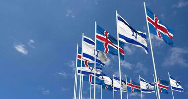Islandia y Israel banderas ondulación juntos en el cielo, sin costura lazo en viento, espacio en izquierda lado para diseño o información, 3d representación video