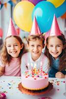 ai generado un grupo de sonriente niños vistiendo fiesta sombreros y participación vistoso globos, con un cumpleaños pastel foto