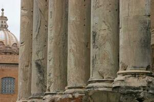 detalle, columnas en romano foro foto