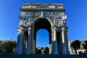 arco de victoria - Génova, Italia foto