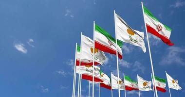 cypern och iran flaggor vinka tillsammans i de himmel, sömlös slinga i vind, Plats på vänster sida för design eller information, 3d tolkning video
