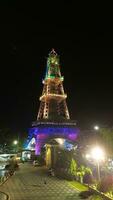 aéreo ver de el limbo torre a noche. gorontalo regencia icono foto