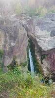 Wasserfall Szene mit fließend Wasser im Zarka tetouan video